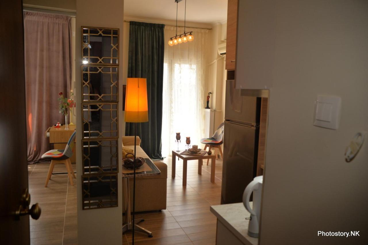 Kynosargous Square'S Apartment Atene Esterno foto
