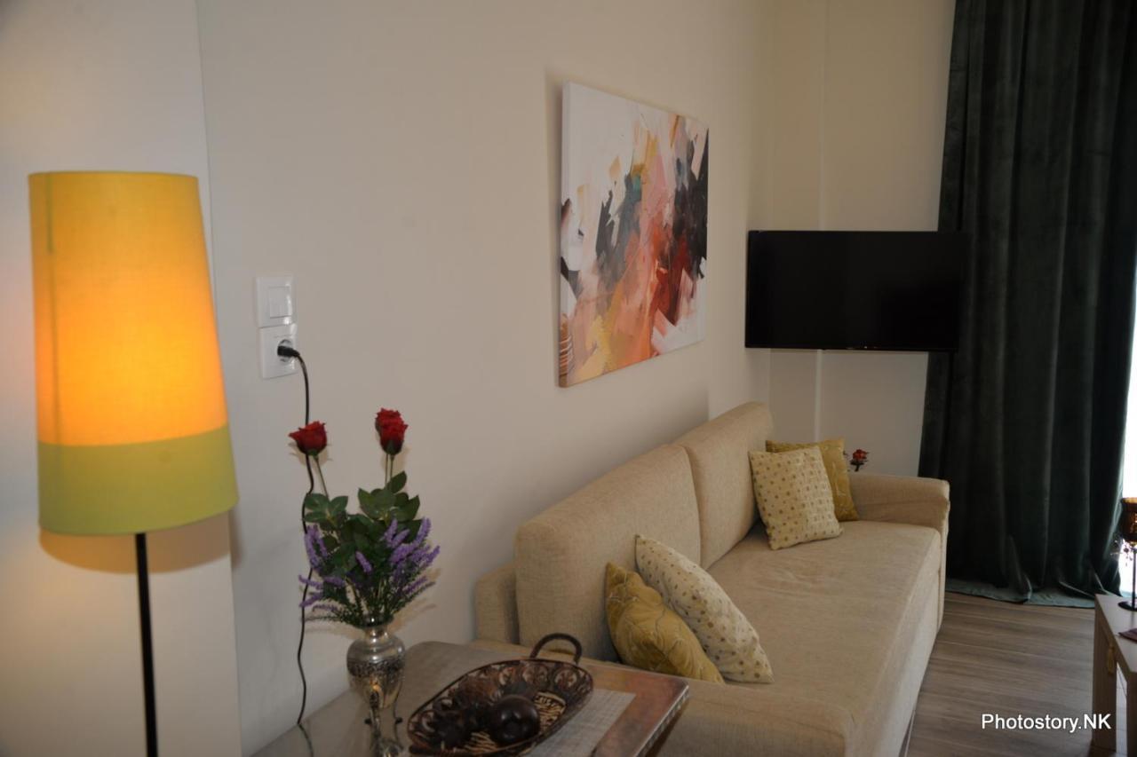 Kynosargous Square'S Apartment Atene Esterno foto