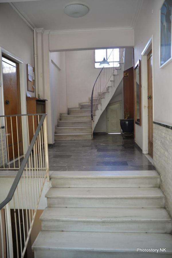 Kynosargous Square'S Apartment Atene Esterno foto