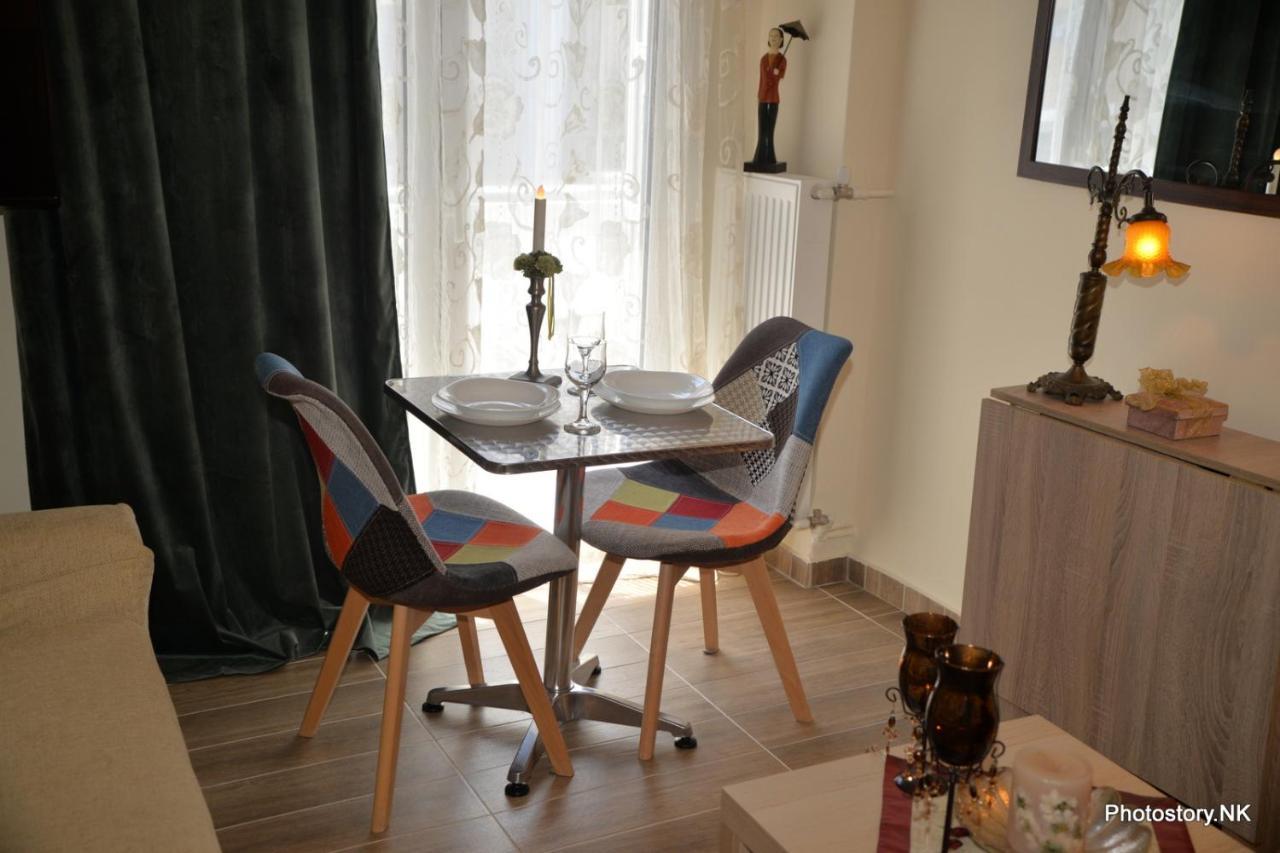 Kynosargous Square'S Apartment Atene Esterno foto