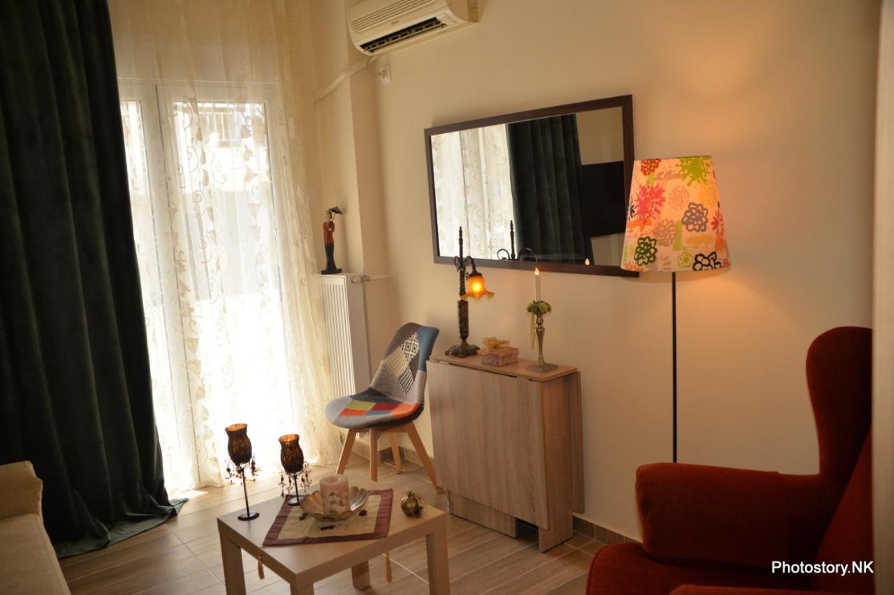 Kynosargous Square'S Apartment Atene Esterno foto