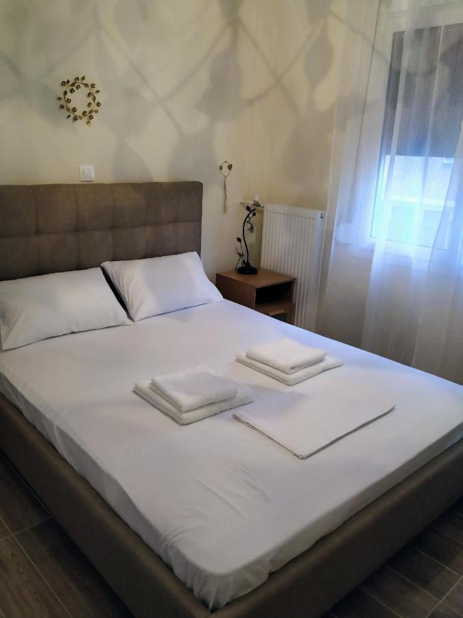 Kynosargous Square'S Apartment Atene Esterno foto